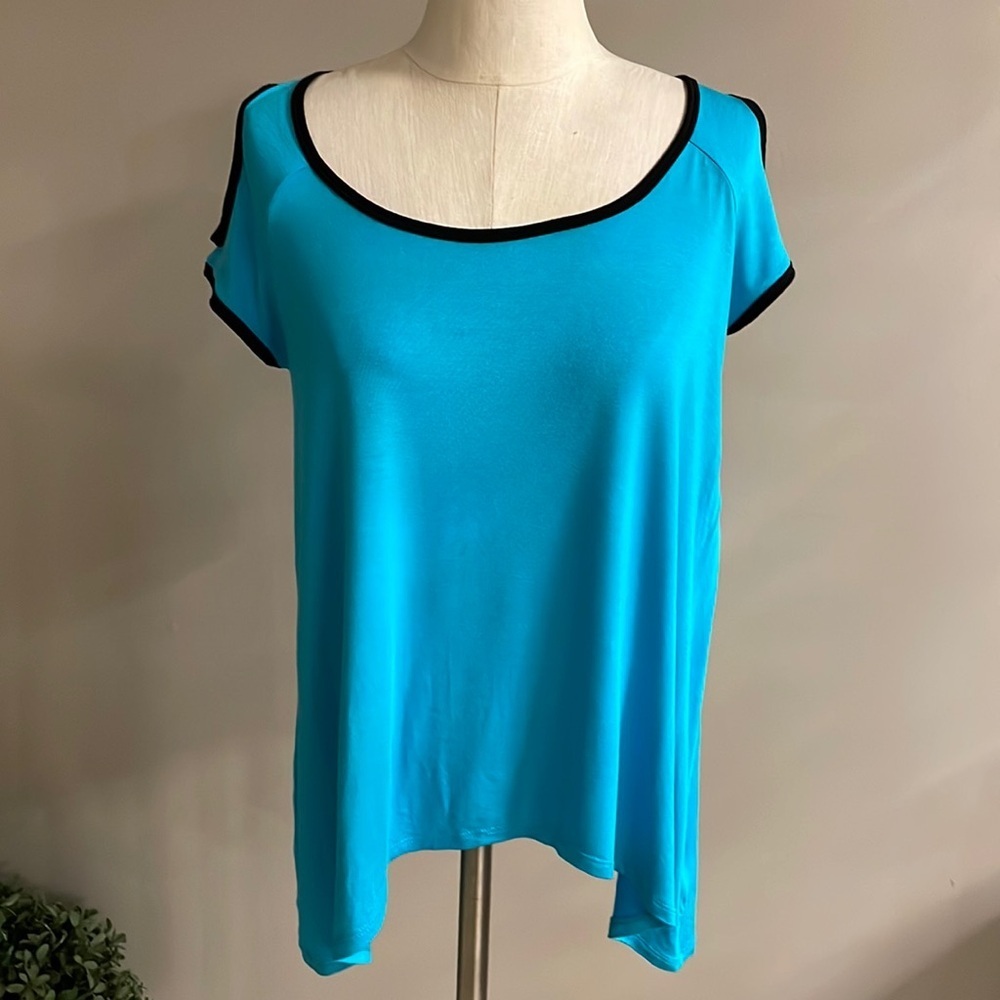 BISOU BISOU Michele Bohbot Cold Shouldet shirt sleeve top scoop neck turquoise S